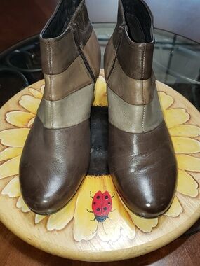 💘🖤💘 SPRING STEP GENERATE VINTAGE LEATHER BROWN TAN TRICOLOR BOOTS 9.5